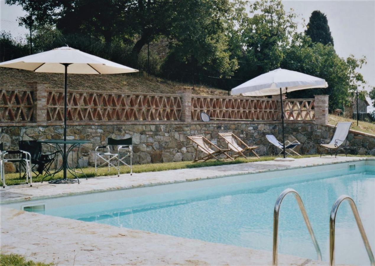 La Fontaiola Villa Le Piazze Luaran gambar