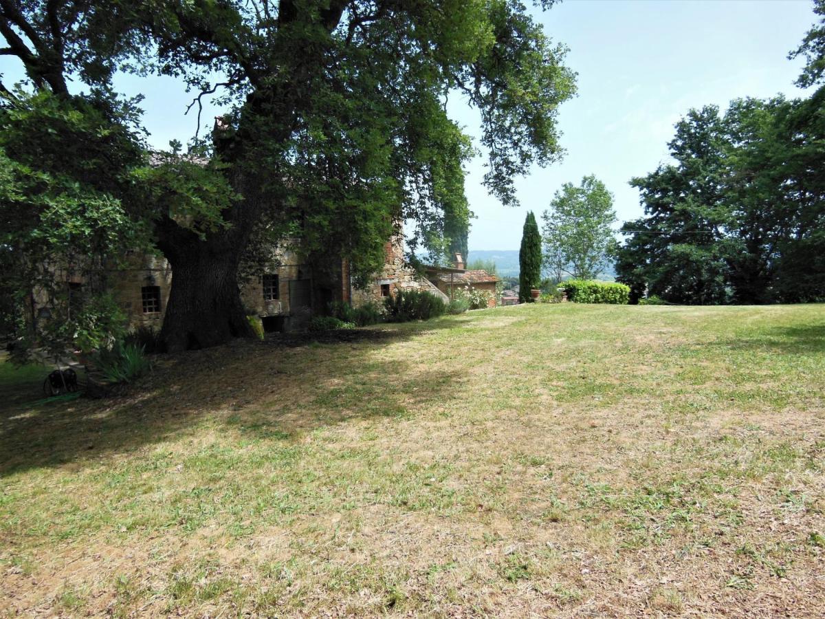 La Fontaiola Villa Le Piazze Luaran gambar