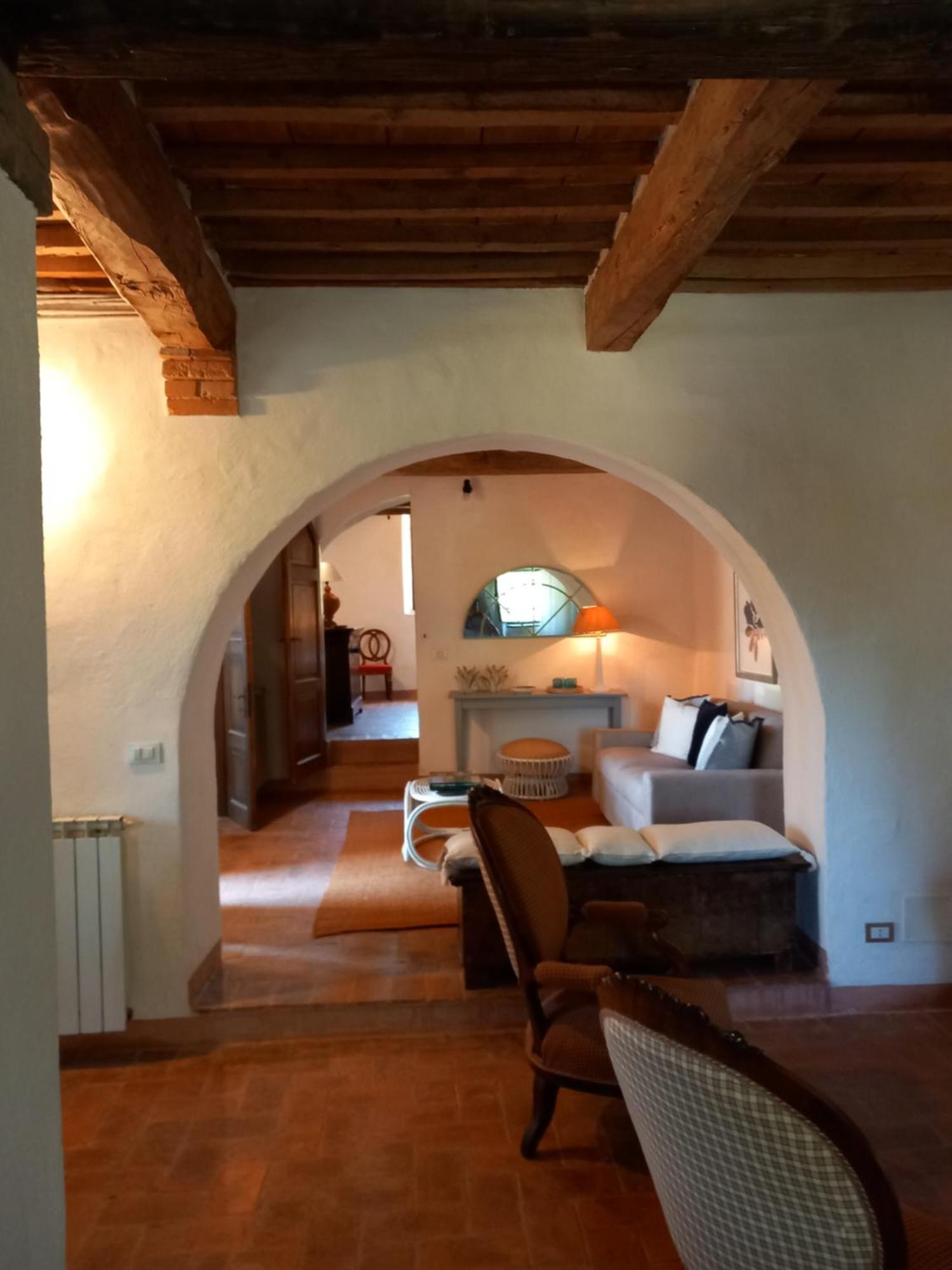 La Fontaiola Villa Le Piazze Luaran gambar