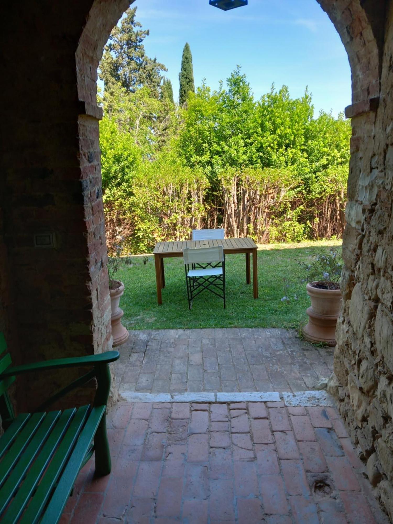 La Fontaiola Villa Le Piazze Luaran gambar