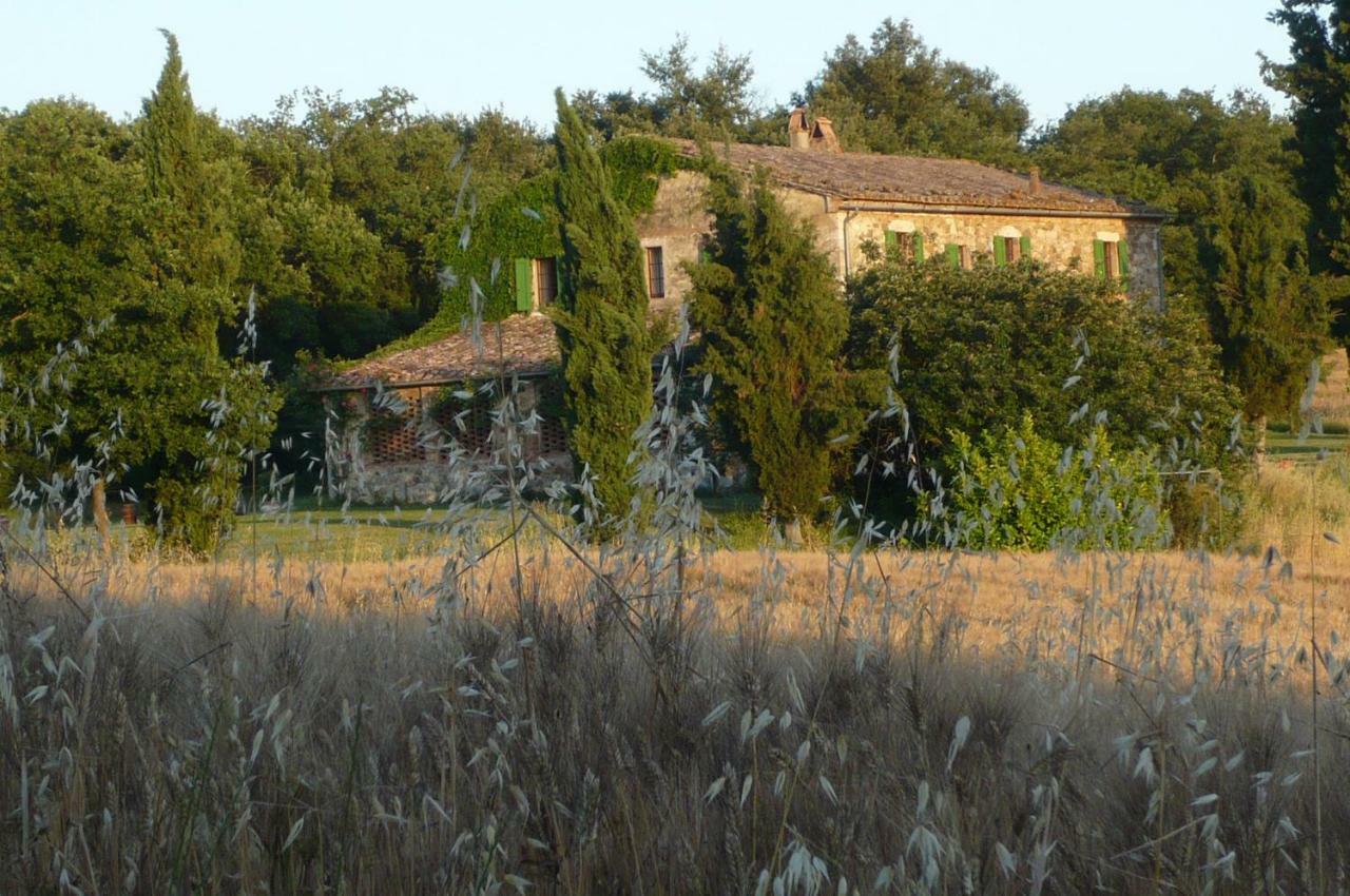 La Fontaiola Villa Le Piazze Luaran gambar